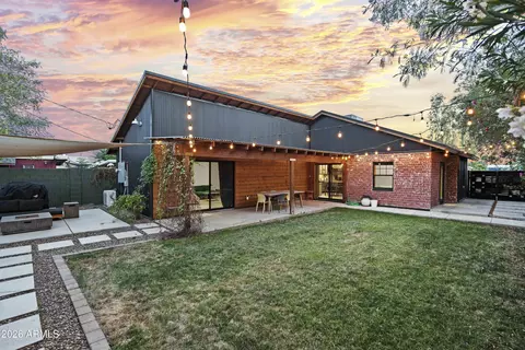 Exterior - 358 E Whitton Ave, Phoenix, AZ 85012 photo 5 of 11