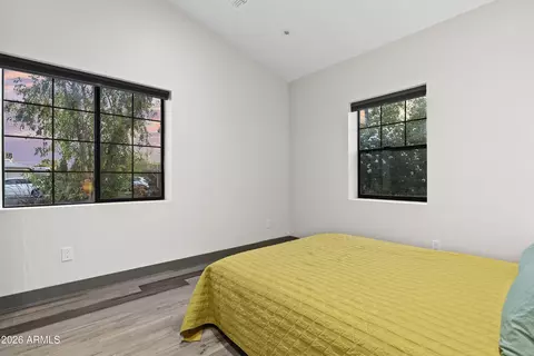 Bedroom - 358 E Whitton Ave, Phoenix, AZ 85012 photo 1 of 8
