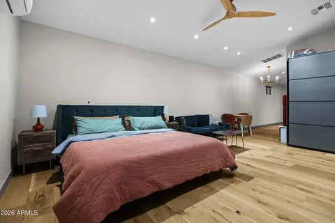 Bedroom - 358 E Whitton Ave, Phoenix, AZ 85012 photo 7 of 8