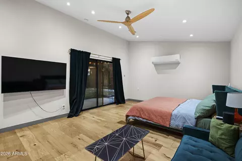 Bedroom - 358 E Whitton Ave, Phoenix, AZ 85012 photo 5 of 8