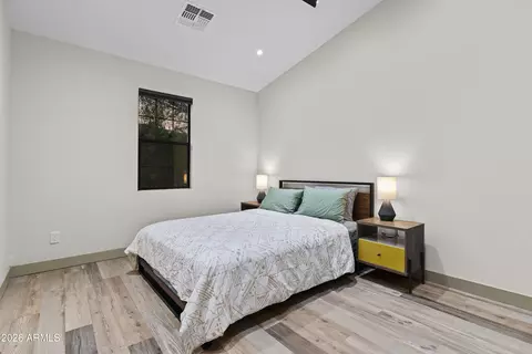 Bedroom - 358 E Whitton Ave, Phoenix, AZ 85012 photo 3 of 8