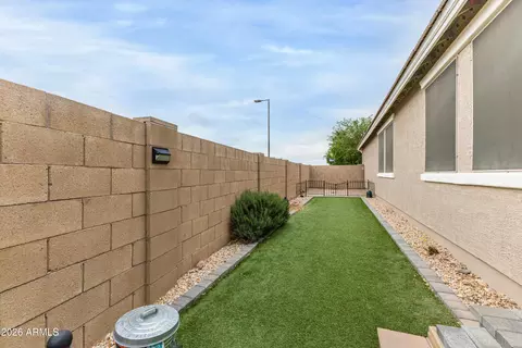 Exterior - 3136 E Quartz St, Mesa, AZ 85213 photo 7 of 8