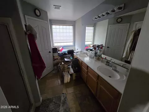 Bath - 2881 E Morgan Dr, Gilbert, AZ 85295 photo 2 of 2