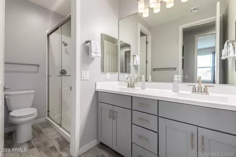 Bath - 3494 E Spring Wheat Ln, Gilbert, AZ 85296 photo 3 of 5