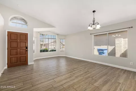 Living - 4513 E Dry Creek Rd, Phoenix, AZ 85044 photo 2 of 6