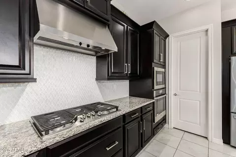 Kitchen - 41385 W Centennial Dr, Maricopa, AZ 85138 photo 4 of 5