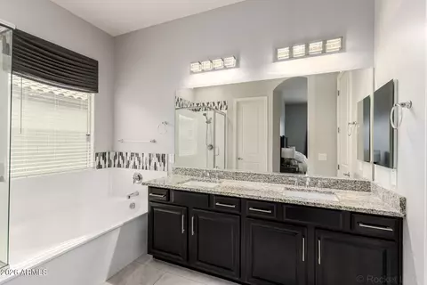 Bath - 41385 W Centennial Dr, Maricopa, AZ 85138 photo 1 of 4