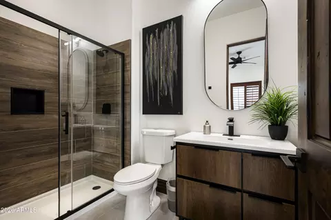 Bath - 3905 E Mallory Cir, Mesa, AZ 85215 photo 6 of 8