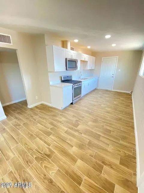 Kitchen - 2301 E Lynne Ln, Phoenix, AZ 85042 photo 1 of 1