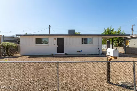 Exterior - 2301 E Lynne Ln, Phoenix, AZ 85042 photo 1 of 8