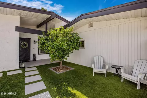 517 W Coral Gables Dr, Phoenix, AZ 85023