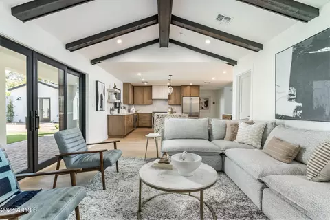 Living - 4515 N 35th St, Phoenix, AZ 85018 photo 1 of 3