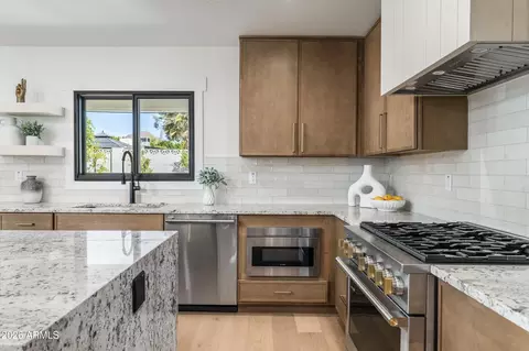 Kitchen - 4515 N 35th St, Phoenix, AZ 85018 photo 3 of 4