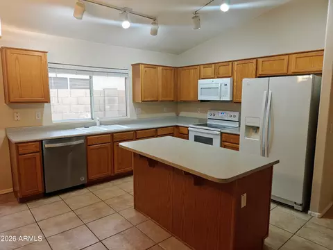 Kitchen - 9310 E Lobo Ave, Mesa, AZ 85209 photo 2 of 2