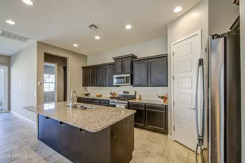 Kitchen - 10334 E Nichols Ave, Mesa, AZ 85209 photo 1 of 3