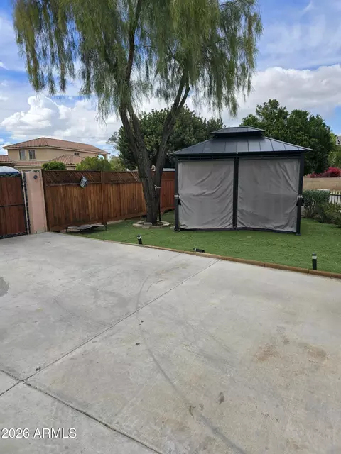 5722 S 34th Pl, Phoenix, AZ 85040 photo 6