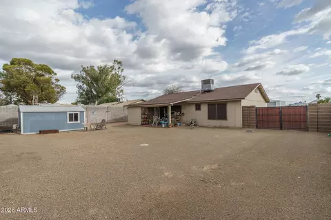 Exterior - 2602 E Grovers Ave, Phoenix, AZ 85032 photo 6 of 9