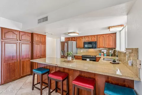 Kitchen - 1218 S Palo Verde Dr, Apache Junction, AZ 85120 photo 2 of 5