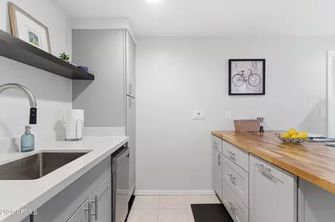 Kitchen - 5234 N 15th St, Phoenix, AZ 85014 photo 5 of 5