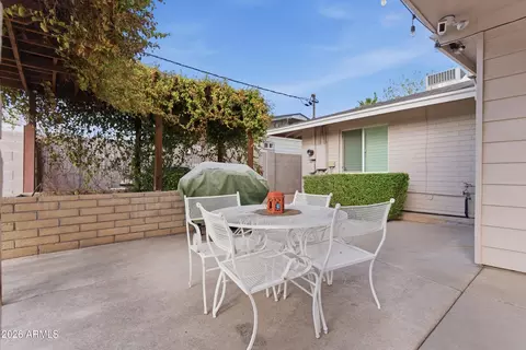 Exterior - 5234 N 15th St, Phoenix, AZ 85014 photo 4 of 9