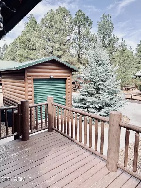 Exterior - 2644 Lodge Loop, Overgaard, AZ 85933 photo 5 of 8