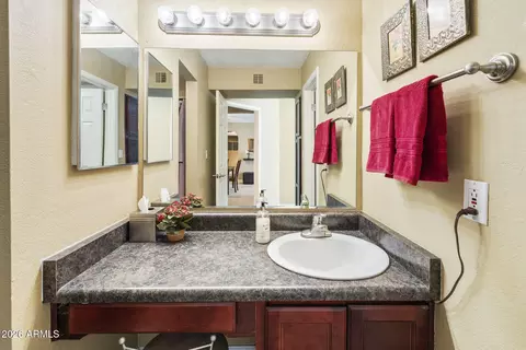 Bath - 3825 E Camelback Rd #126, Phoenix, AZ 85018 photo 1 of 4