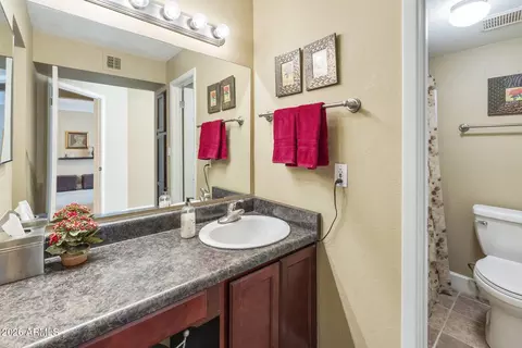 Bath - 3825 E Camelback Rd #126, Phoenix, AZ 85018 photo 2 of 4