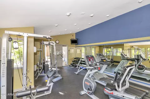 View/Area - 3825 E Camelback Rd #126, Phoenix, AZ 85018 photo 2 of 2