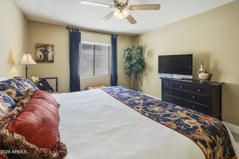 Bedroom - 3825 E Camelback Rd #126, Phoenix, AZ 85018 photo 1 of 4