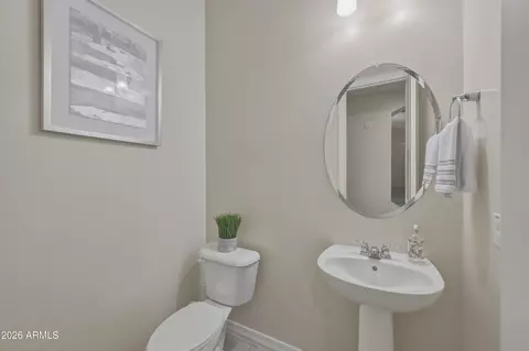 Bath - 3130 E Valencia Dr, Phoenix, AZ 85042 photo 6 of 6