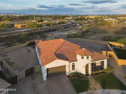 View/Area - 3130 E Valencia Dr, Phoenix, AZ 85042 photo 1 of 7