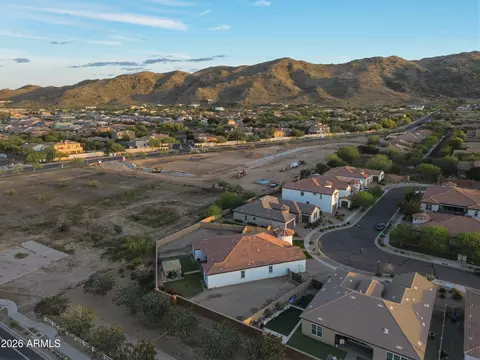 View/Area - 3130 E Valencia Dr, Phoenix, AZ 85042 photo 6 of 7