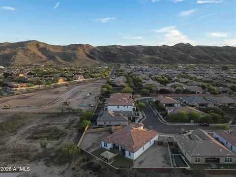View/Area - 3130 E Valencia Dr, Phoenix, AZ 85042 photo 5 of 7