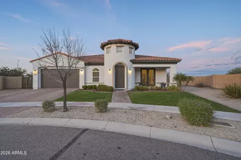 3130 E Valencia Dr, Phoenix, AZ 85042
