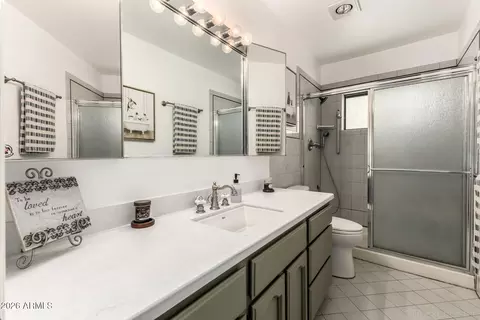 Bath - 1713 E Gable Ave, Mesa, AZ 85204 photo 4 of 5