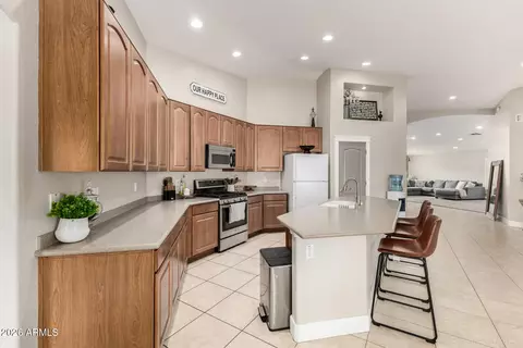 Kitchen - 9904 E Monterey Ave, Mesa, AZ 85209 photo 4 of 4