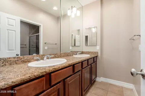 Bath - 3935 E Rough Rider Rd #1020, Phoenix, AZ 85050 photo 4 of 5
