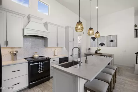 15221 N Clubgate Dr #2064, Scottsdale, AZ 85254