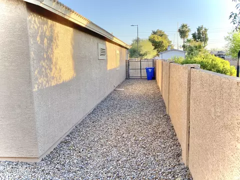 Exterior - 9826 E Flossmoor Cir, Mesa, AZ 85208 photo 5 of 8