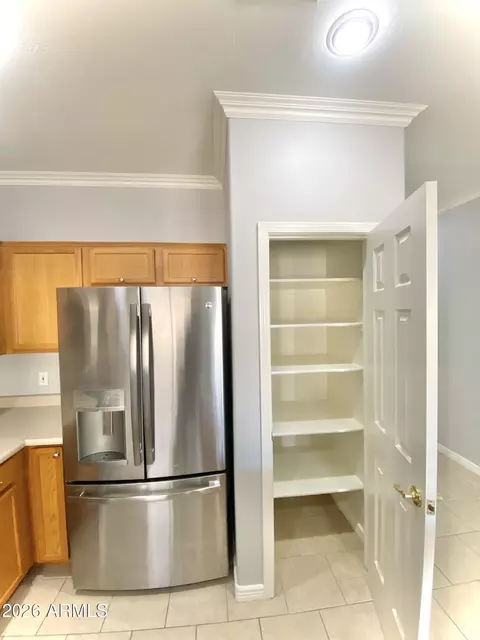 Kitchen - 9826 E Flossmoor Cir, Mesa, AZ 85208 photo 5 of 6