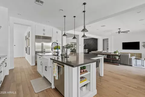 Kitchen - 2562 E Clark Dr, Gilbert, AZ 85297 photo 4 of 5