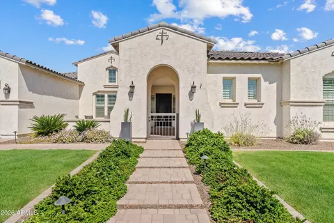Other - 2562 E Clark Dr, Gilbert, AZ 85297 photo 2 of 11