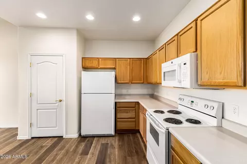 Kitchen - 5415 E Mckellips Rd #33, Mesa, AZ 85215 photo 2 of 3