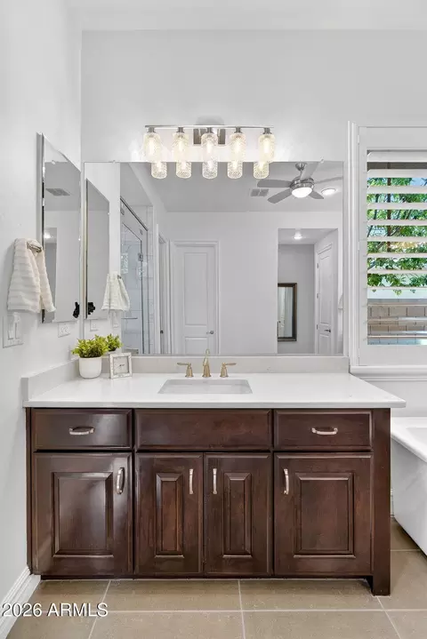 Bath - 2312 E Mead Dr, Gilbert, AZ 85298 photo 2 of 9