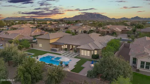 View/Area - 2312 E Mead Dr, Gilbert, AZ 85298 photo 2 of 10
