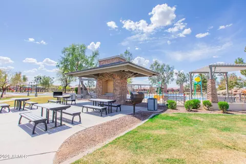 View/Area - 747 E Charlevoix Ave, Gilbert, AZ 85297 photo 4 of 7