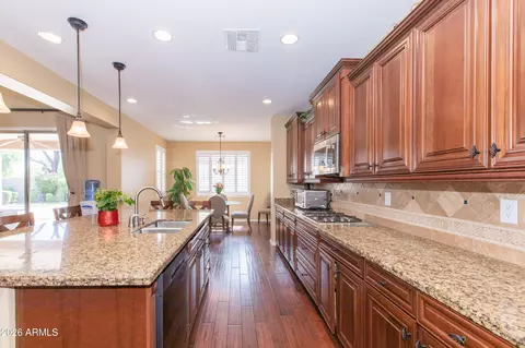 Kitchen - 747 E Charlevoix Ave, Gilbert, AZ 85297 photo 6 of 9