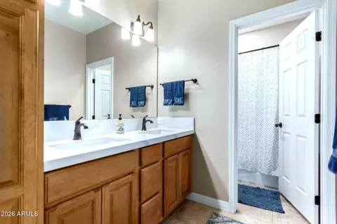 Bath - 4217 Edgemont Ave, Phoenix, AZ 85008 photo 1 of 2