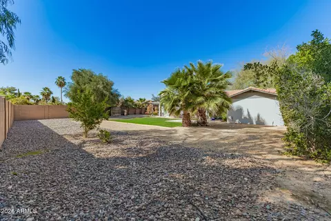 Exterior - 417 E Beck Ln, Phoenix, AZ 85022 photo 7 of 12