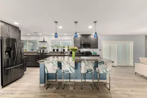 Kitchen - 417 E Beck Ln, Phoenix, AZ 85022 photo 1 of 4